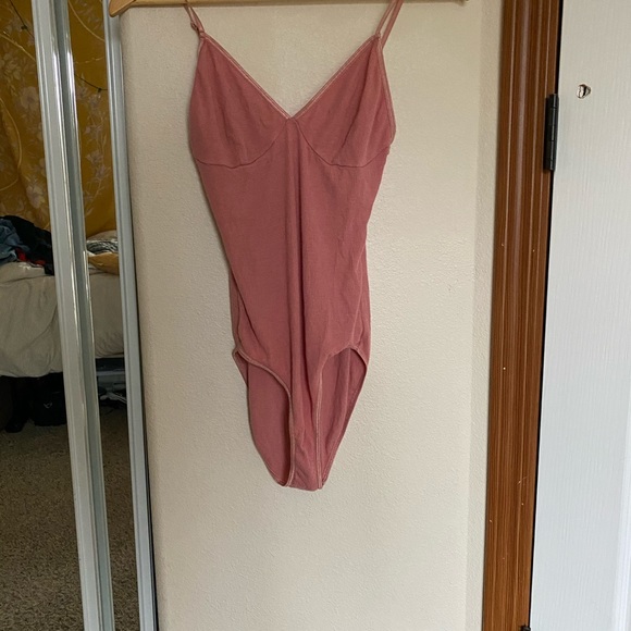 SOLD ON DEPOP: American Apparel Sofia Bodysuit - Picture 2 of 4